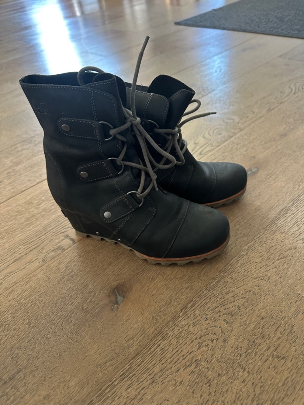 Sorel Women's Lace-Up Ankle Boots